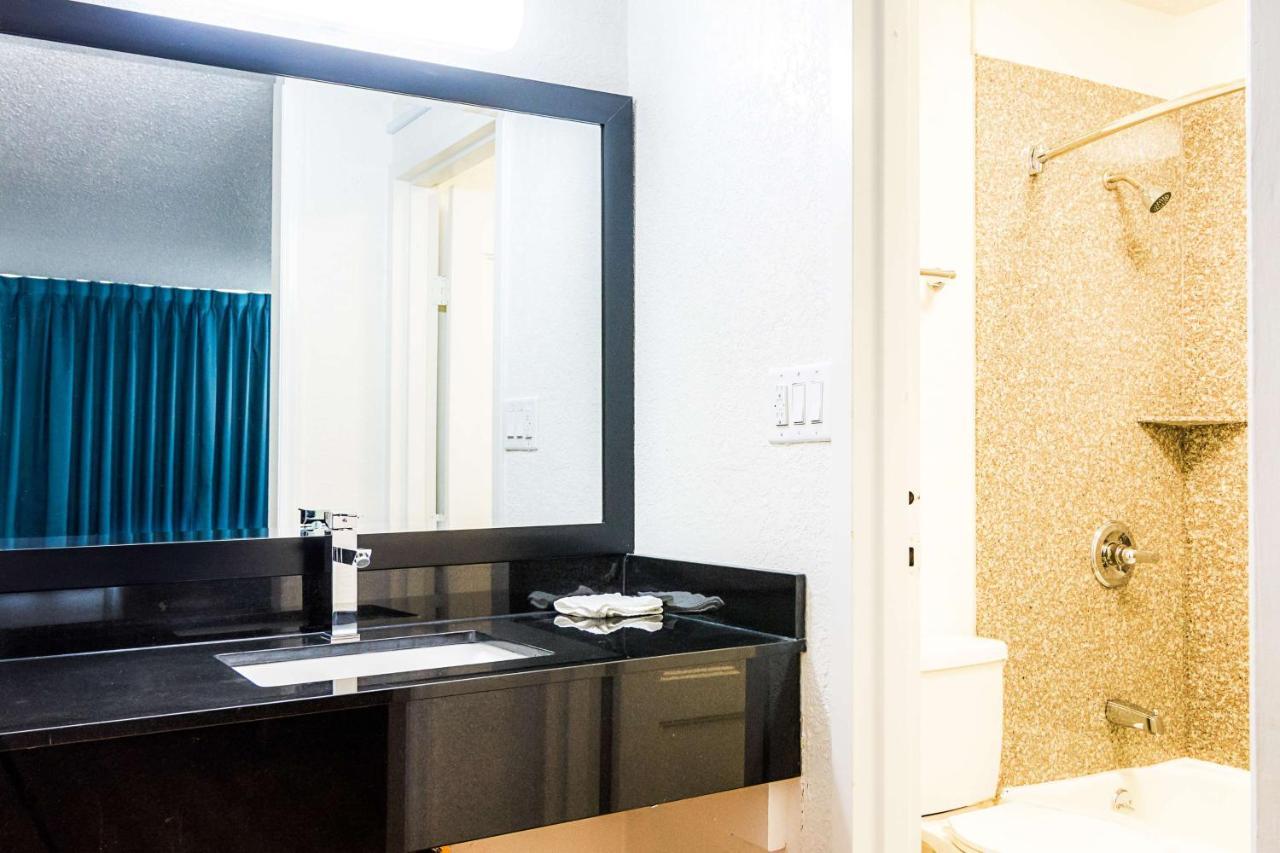Econo Lodge Ашборо Екстер'єр фото