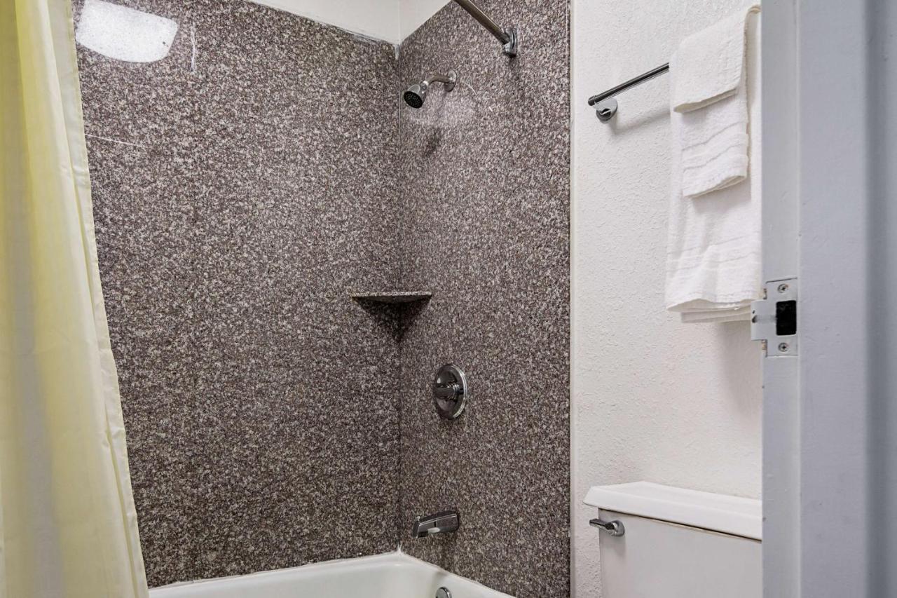 Econo Lodge Ашборо Екстер'єр фото